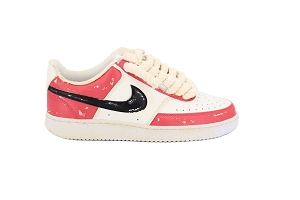 NIKE COURT VISION<br>ROUGE