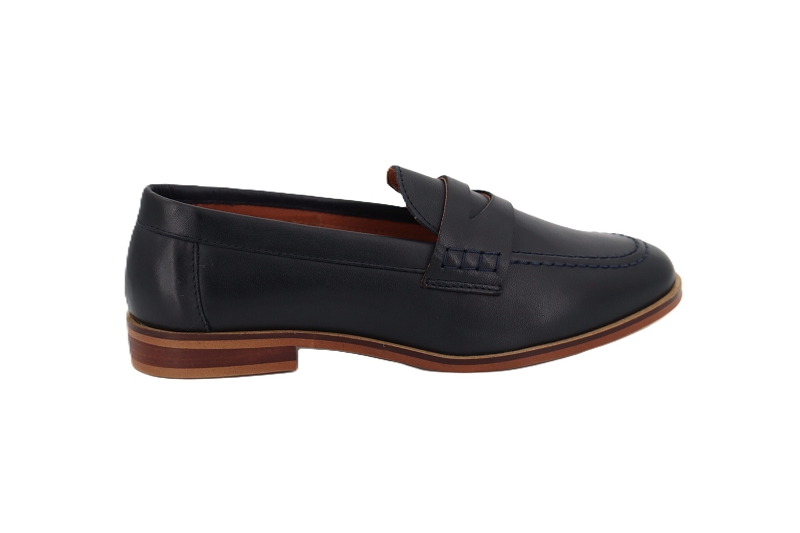 Geannette et les filles mocassins sevres bleu